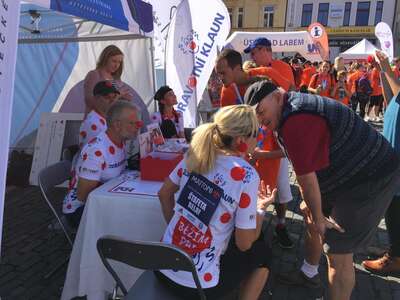 Autogramiáda "hvězdné čtyřky" na půlmaratonu v Ústí nad Labem. 